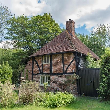 Walnut Tree Cottage By Bloom Stays Faversham Esterno foto