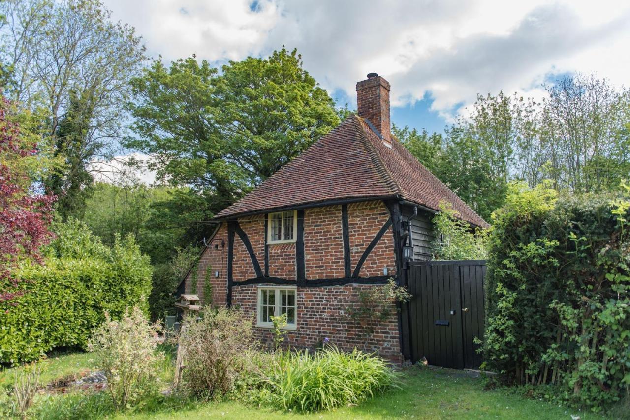 Walnut Tree Cottage By Bloom Stays Faversham Esterno foto